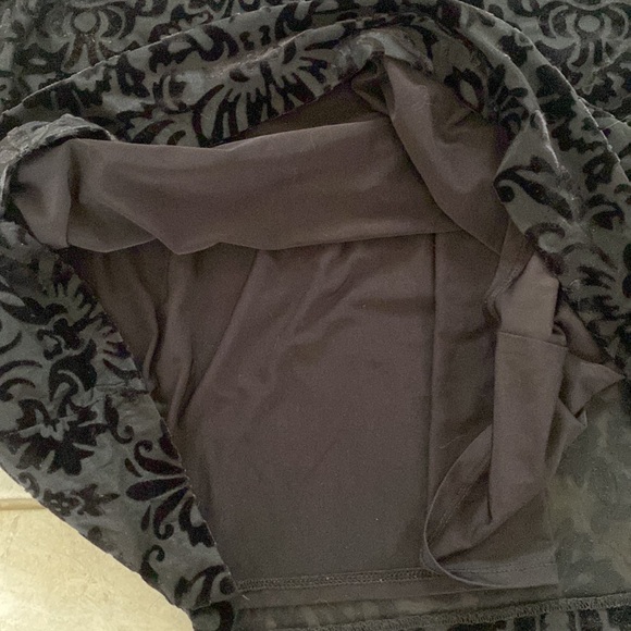 Necessary Objects USA Vintage Black Velvet Tank Top - Picture 3 of 6